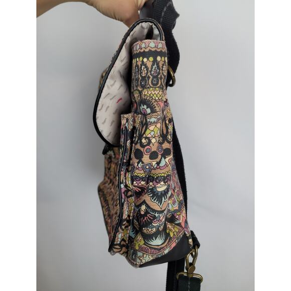Sakroots Convertible Backpack Crossbody Purse Artist Circle Peace Sign Style Bag - Picture 9 of 10